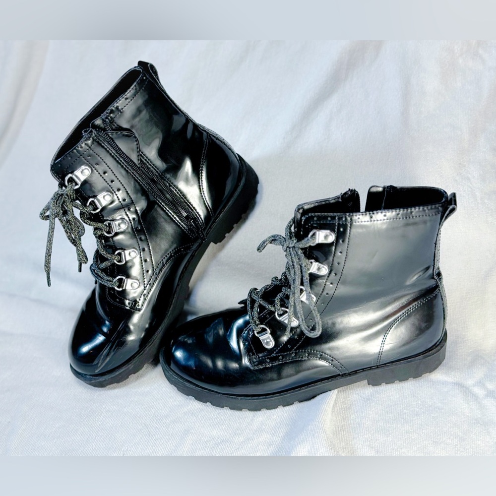 Wonder Nation Black Shiny Boots, Zip-up sides
